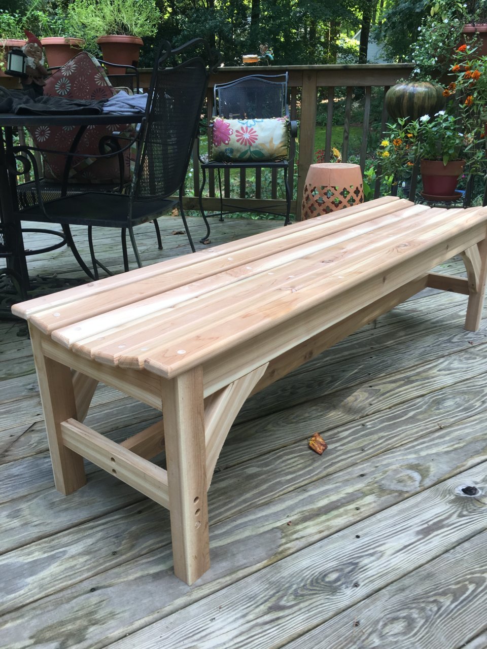 bench1.jpg