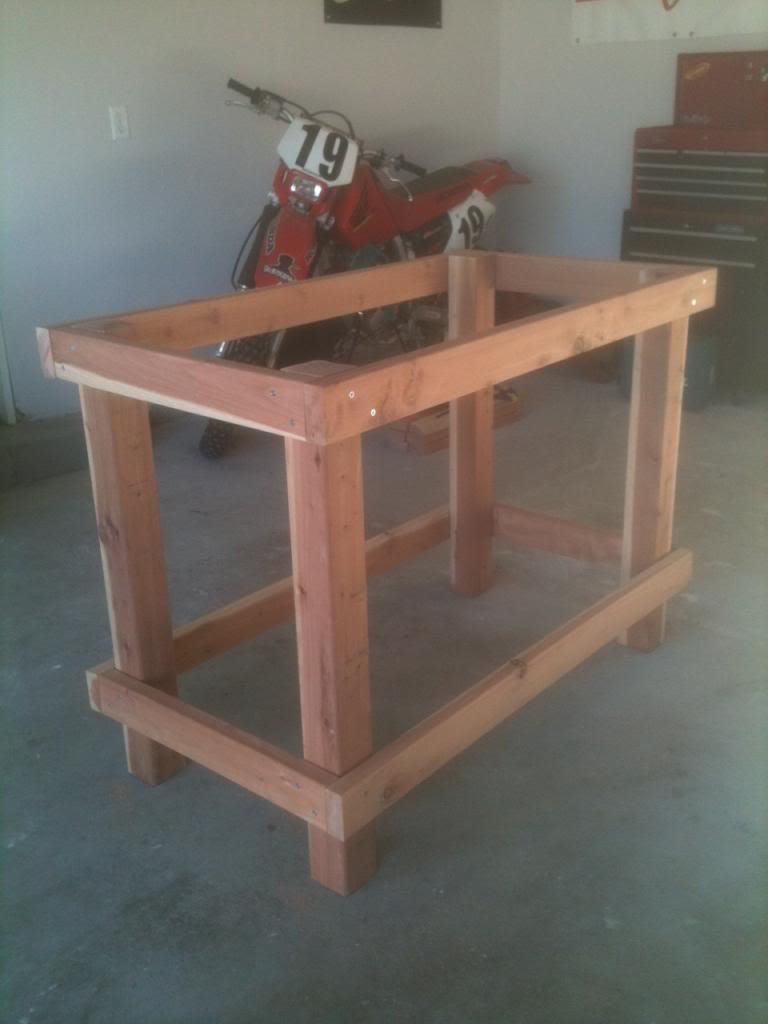 bench2_zpsc3755d7e_8ff458bee57f81b506ddca0733df12c9666b0082.jpg