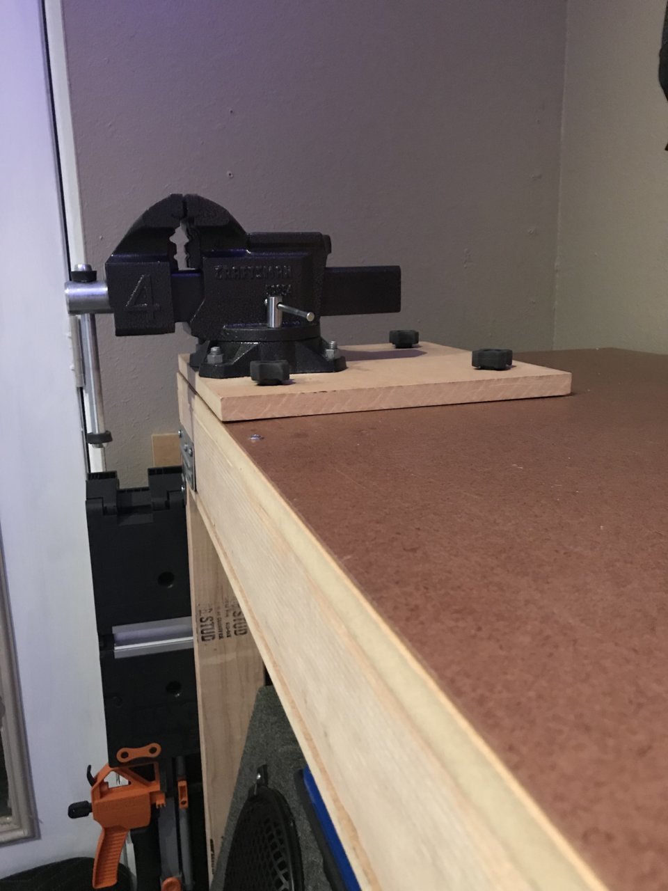 benchvise.jpg
