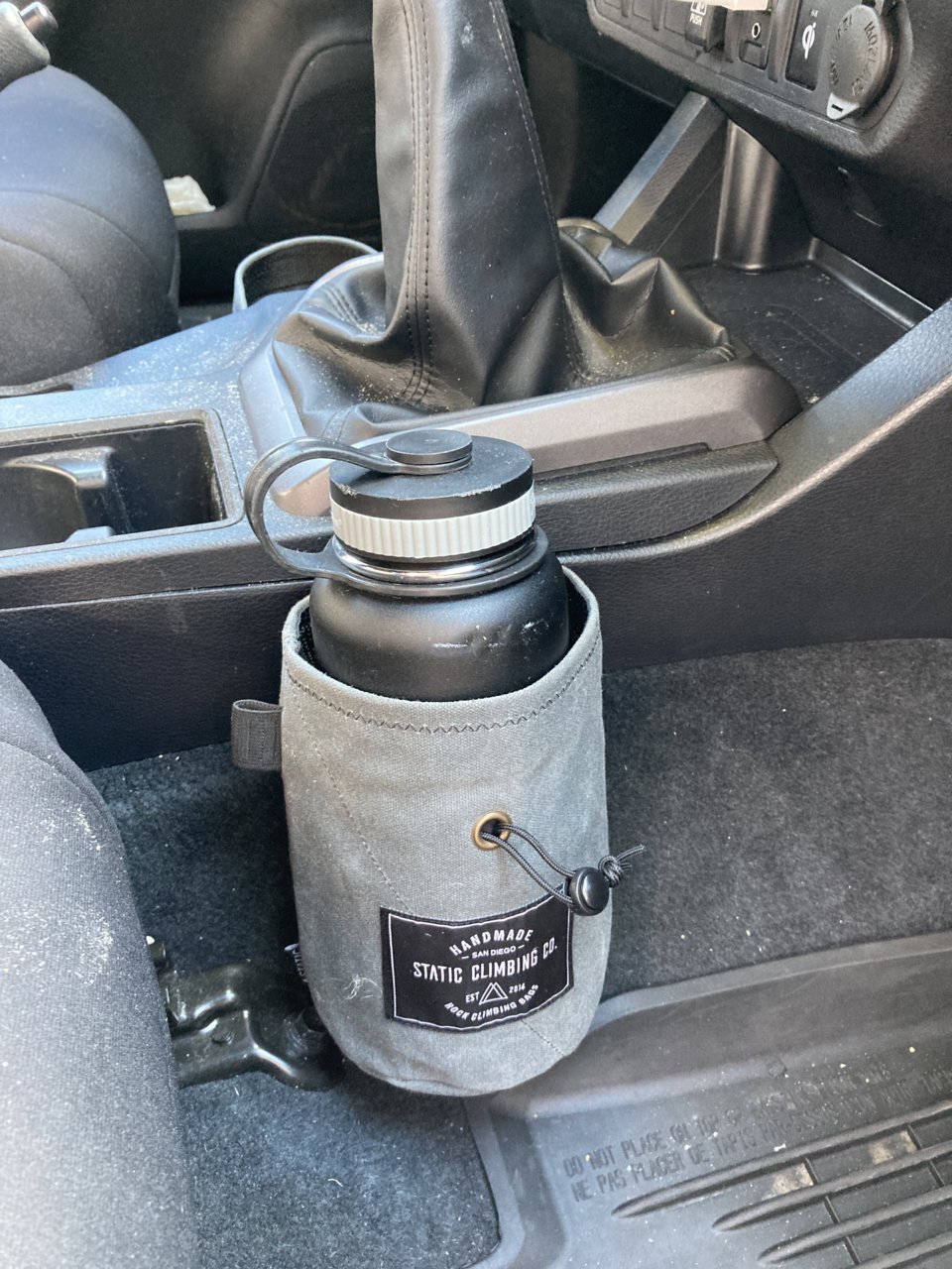 A solution for my 32oz because it doesn't fit in my cup holder :  r/Hydroflask