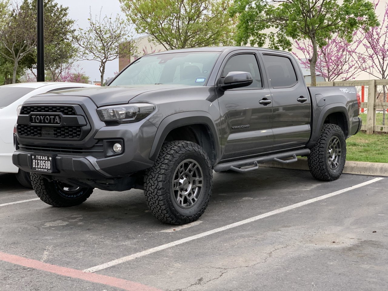 bht28x649qm41.jpg