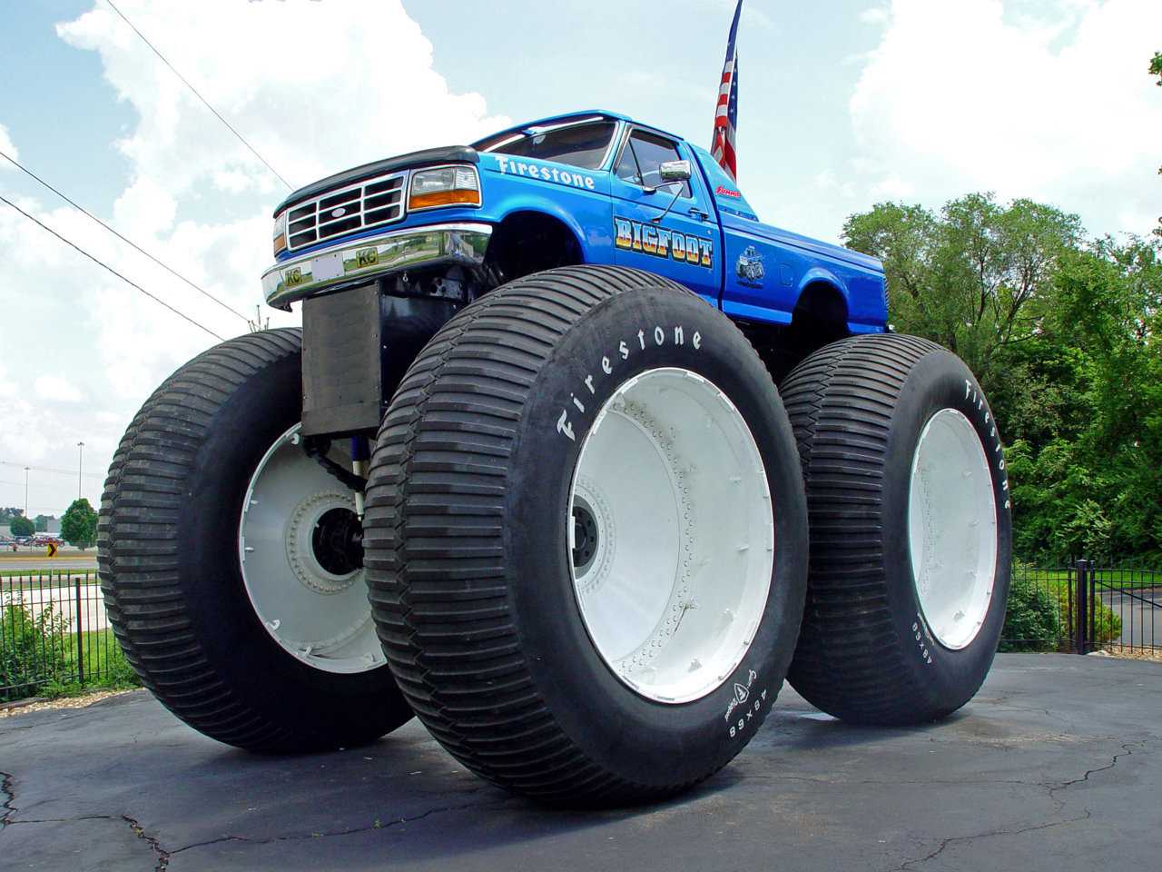 BIGFOOT5-side.jpg