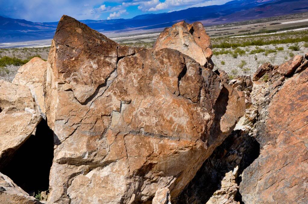 BighornPetroglyph_zpsb5d303a0_9c90b8312ae61e1bf25de3cd4d40172496e9ec41.jpg