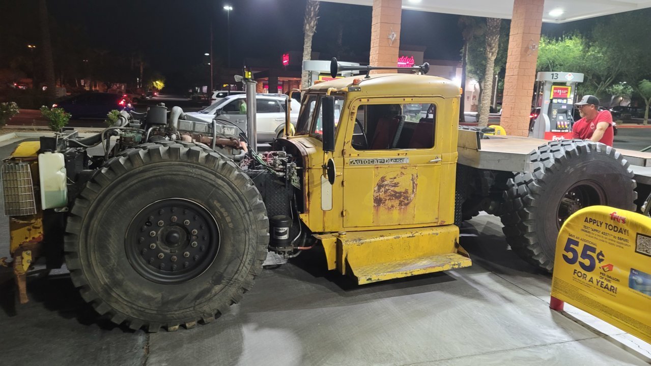 bigtruk.jpg
