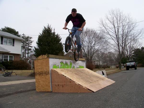 bike2_24c596a9369cb1f7c69df5ef2307727d926acf65.jpg