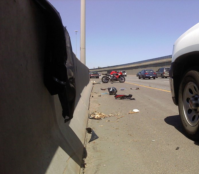 bike_wreck_03_zps1d47164b_61bbe97dbf7bbf749f8d3f811de62abbc0248e98.jpg