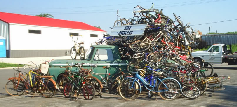 BikePile2_45ab63100a96c88865a95e31beba563cb82b7066.jpg