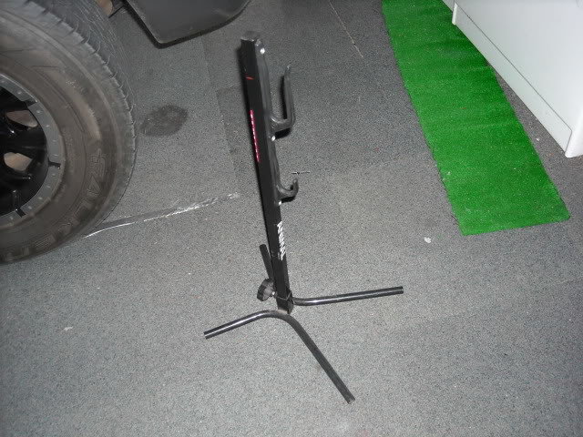 bikerack001_b860c87317f5c0fa5534ec994ccef29861f0a150.jpg