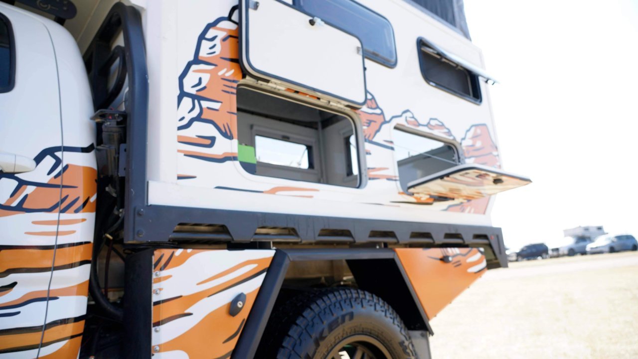 BISON OVERLAND CAMPERS SUMMIT EXPEDITION TRUCKS TOYOTA TACOMA 7FT UTE TRAY FLATBED 5.jpg