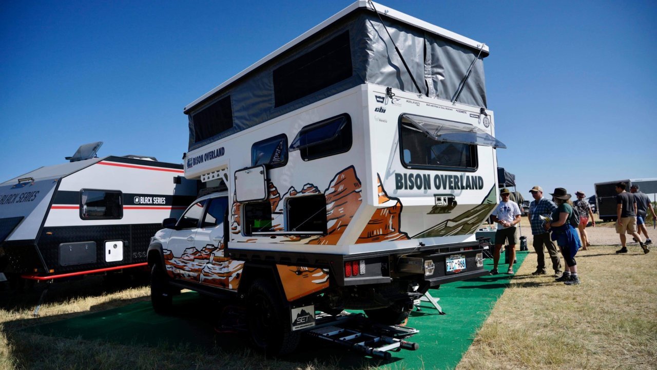 BISON OVERLAND CAMPERS SUMMIT EXPEDITION TRUCKS TOYOTA TACOMA 7FT UTE TRAY FLATBED 7.jpg