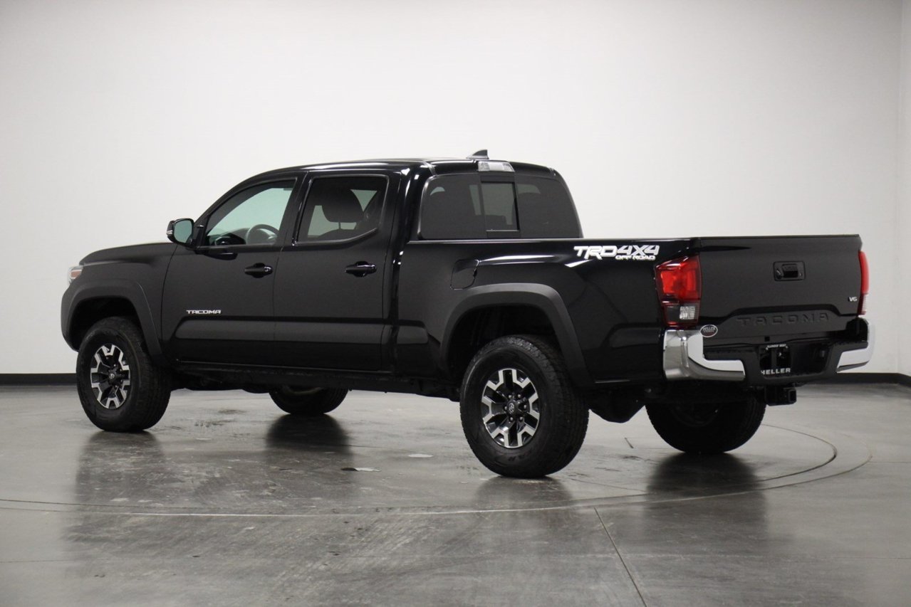 Black '19 Tacoma-2.jpg