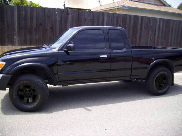 black-1_662fd63cf5cdb31ce6b299b40dcd99385a38651a.jpg