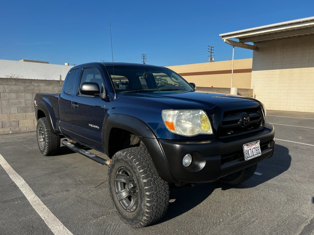 Black fenders & grill.jpg