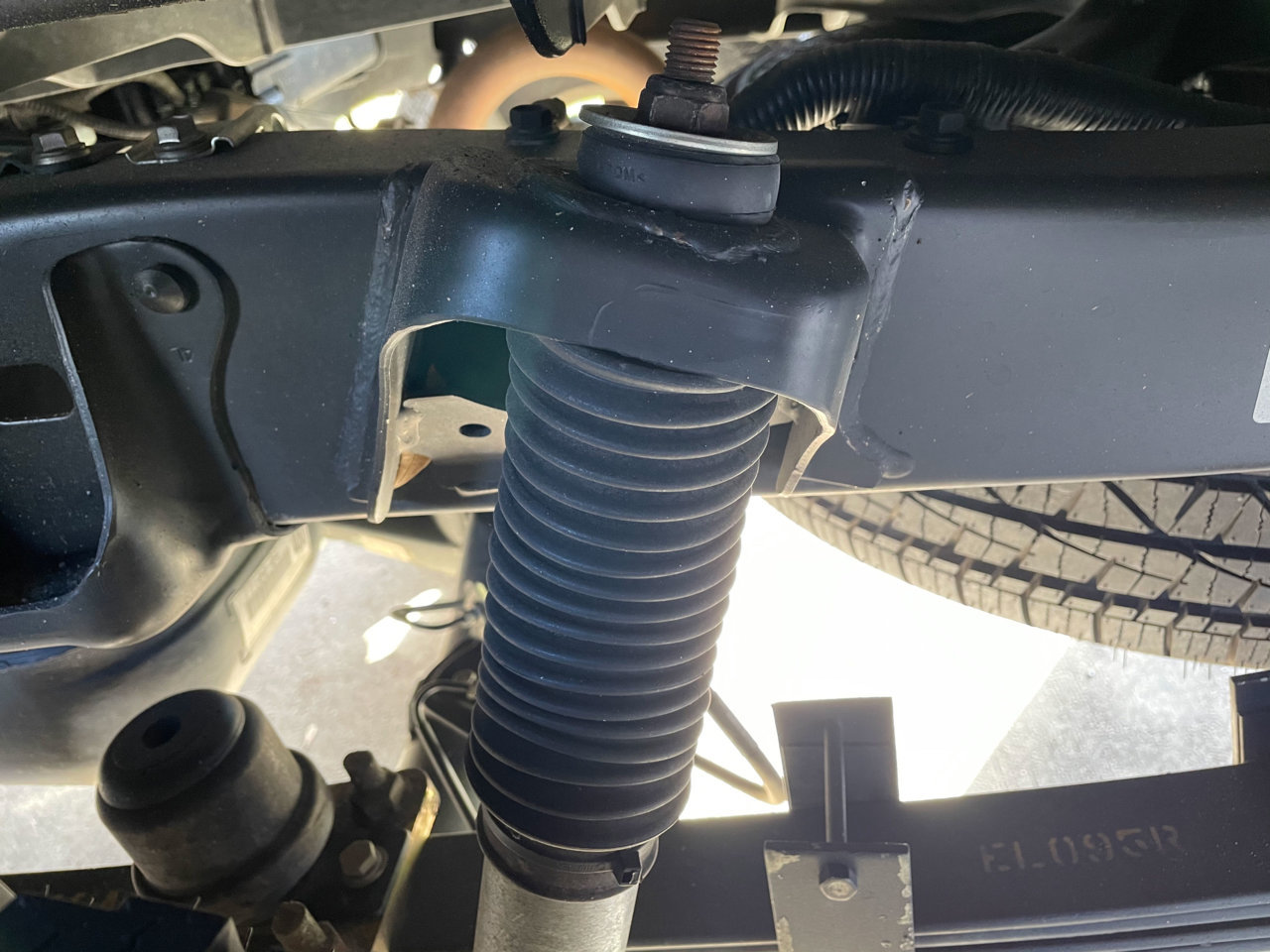 BlackMingo-suspension_04.jpg