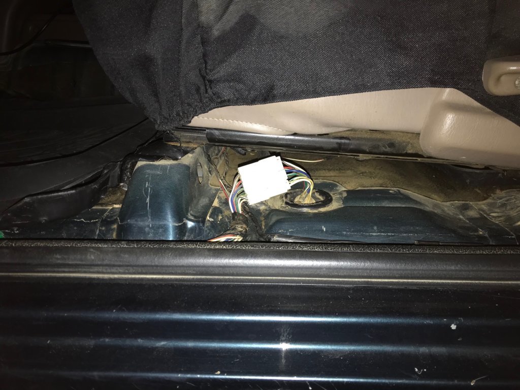BN1 plug under Driver's Seat.jpg