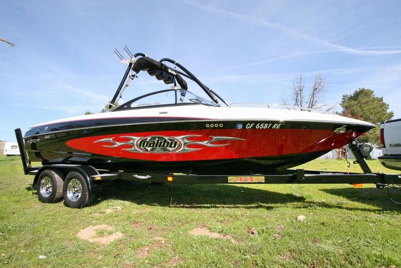 boat1.jpg