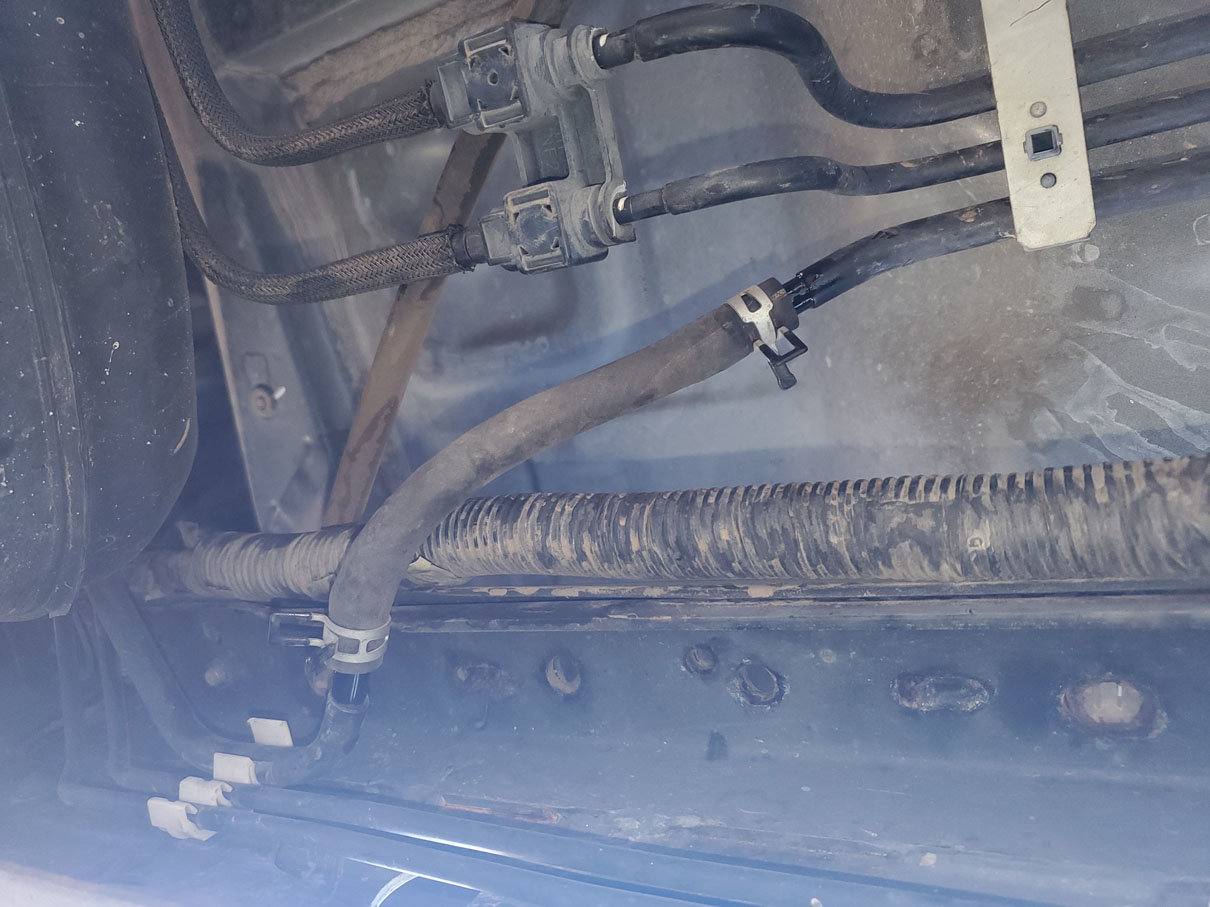 Body Lift Fuel Line.jpg