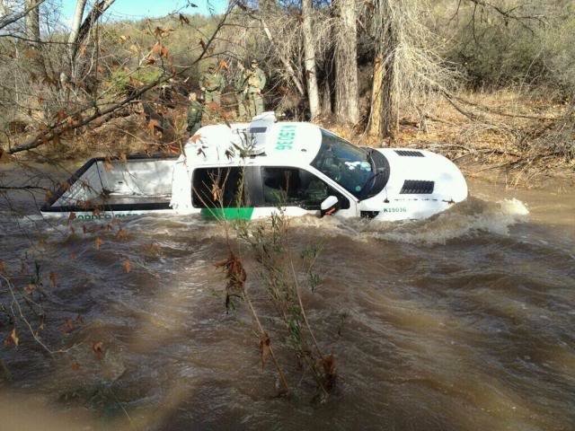 BorderPatrolFAIL_3428fb8ce8902813f3a1880e889d95ffc8cee265.jpg