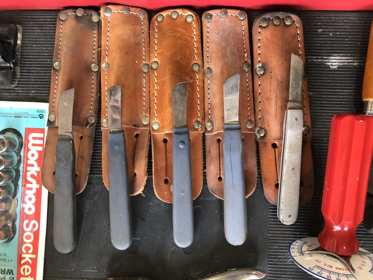 box cutters.jpg