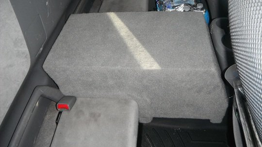 boxintruck1_4ea9b820f40dba00d9134fdb00348a7e6924d5a0.jpg