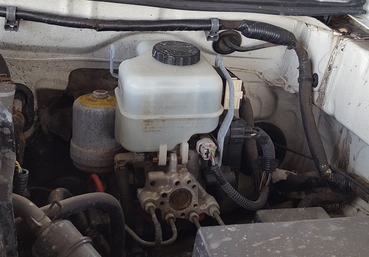 brake-boster-master-cylinder.jpg