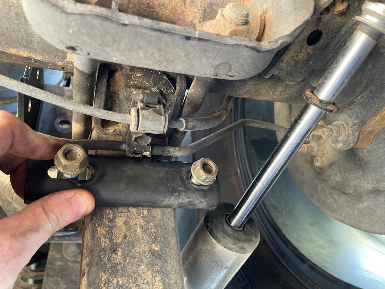brake line interference.jpg