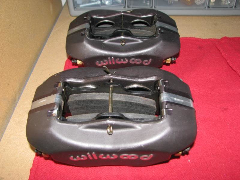 BrakeCalipers004_8ecf34e775ba52c94885e388e69e2df73cd52b42.jpg