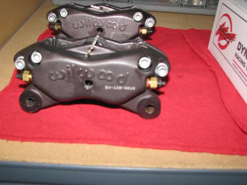 BrakeCalipers011_4da89e97f638a296b5ef7ec1721b257f0ebbdaa8.jpg