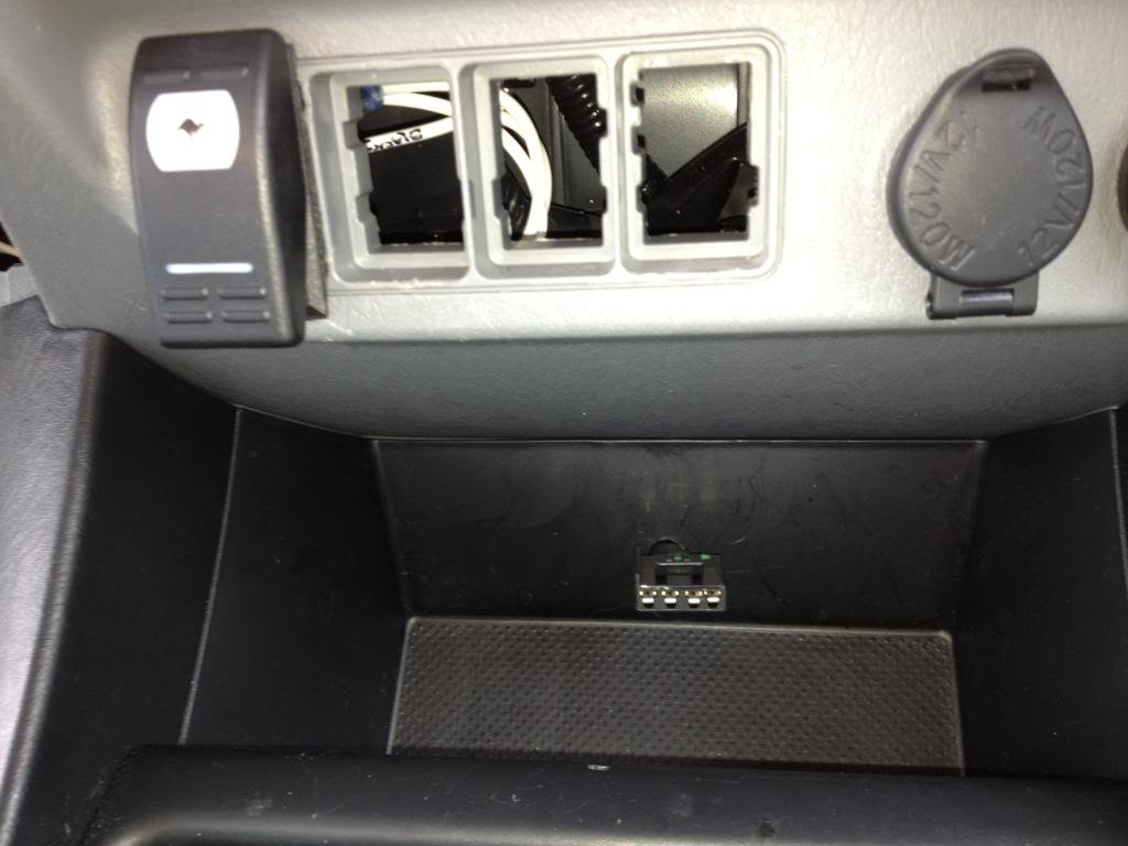 BrakeControllerHole_97c252e323528c9f4e0aaa81484207d7cf8c4b4d.jpg