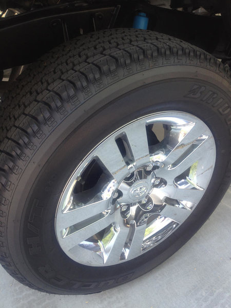 Bridgestone Dueler HT.jpg