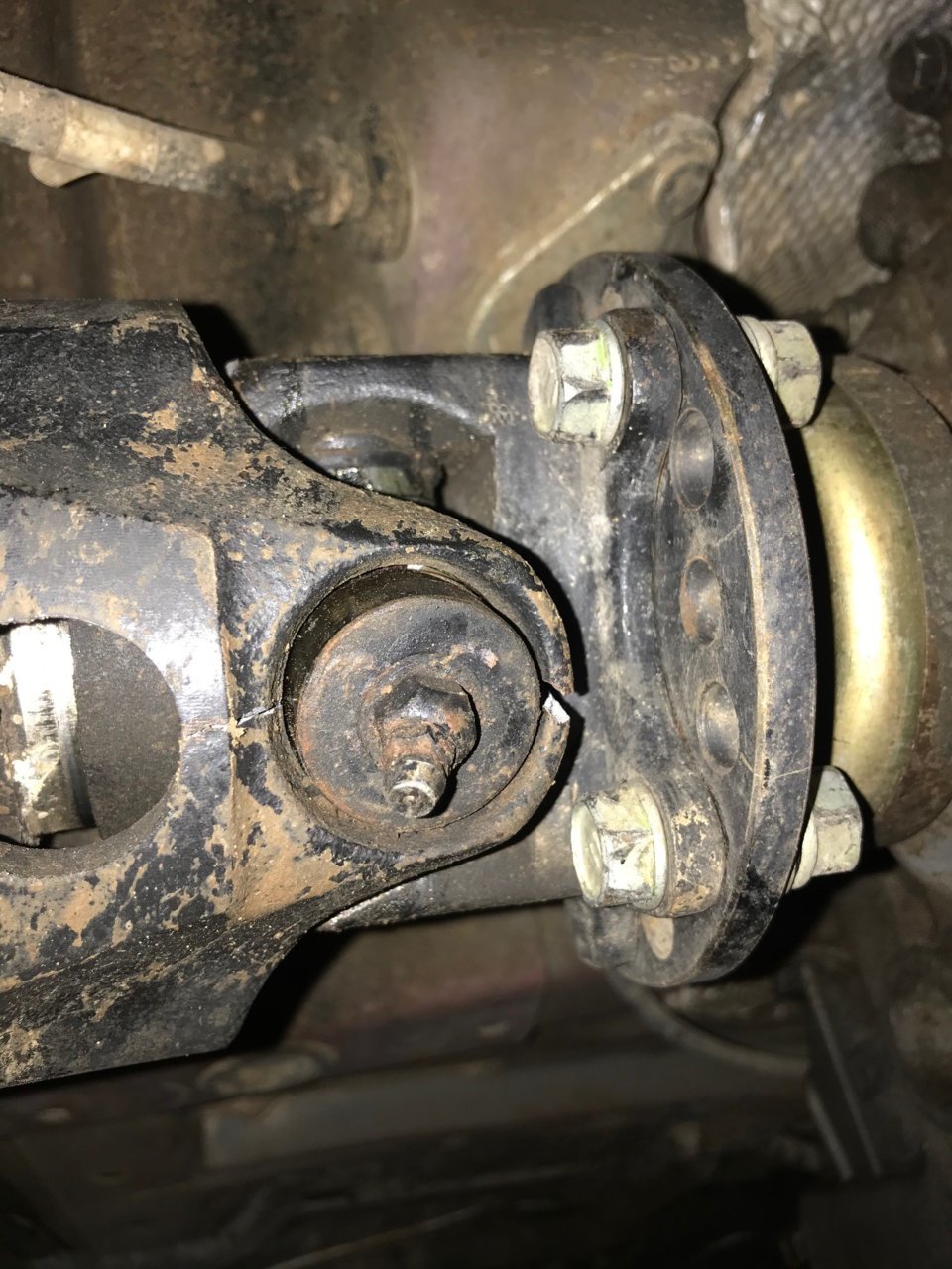 broken u-joint.jpg