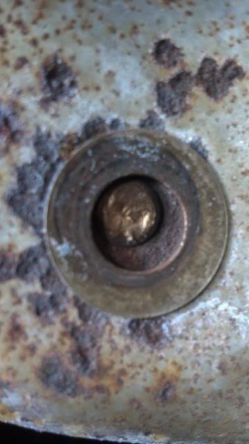 brokenheaderbolt_868808de4eef3483669521cfc493ad3ba2932d7d.jpg