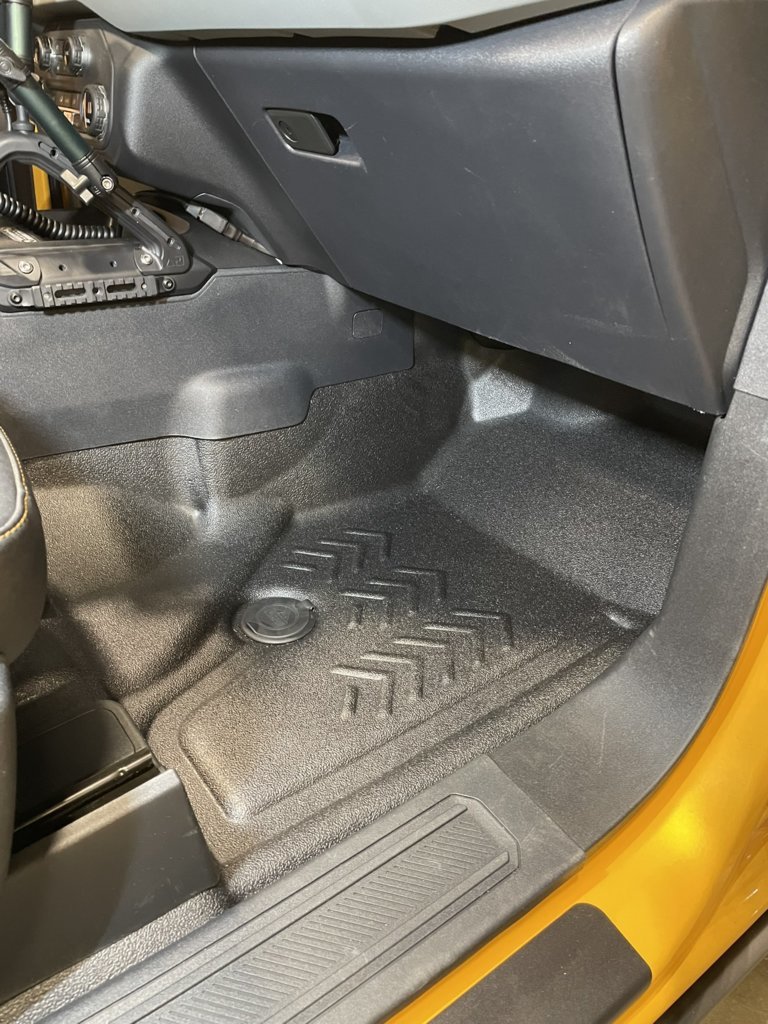 Bronco pass 2dr 4dr front 3.jpg