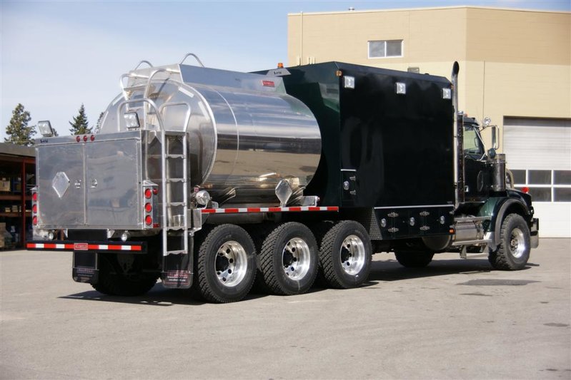 Brutus30 (Large).jpg