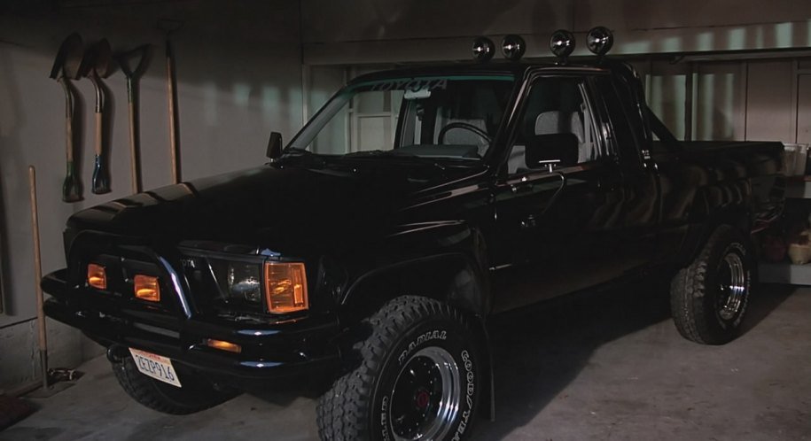 BTTF_Hilux_real_1_zpsktwzktey_9ac63d6e415f62841cbc50eda4d71445704ccddd.jpg