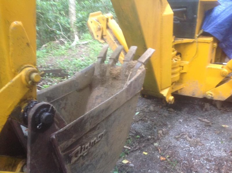bucket2.jpg