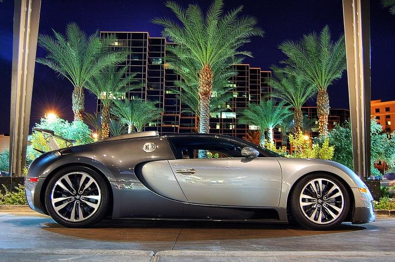 Bugatti Veyron 1.jpg
