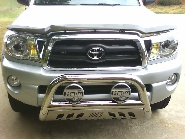 bullbar-tacoma_684f979a86f8944047a7092bb3e2044e1ca767d6.jpg