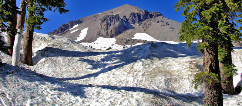 Bumpass Hell Trail.jpg