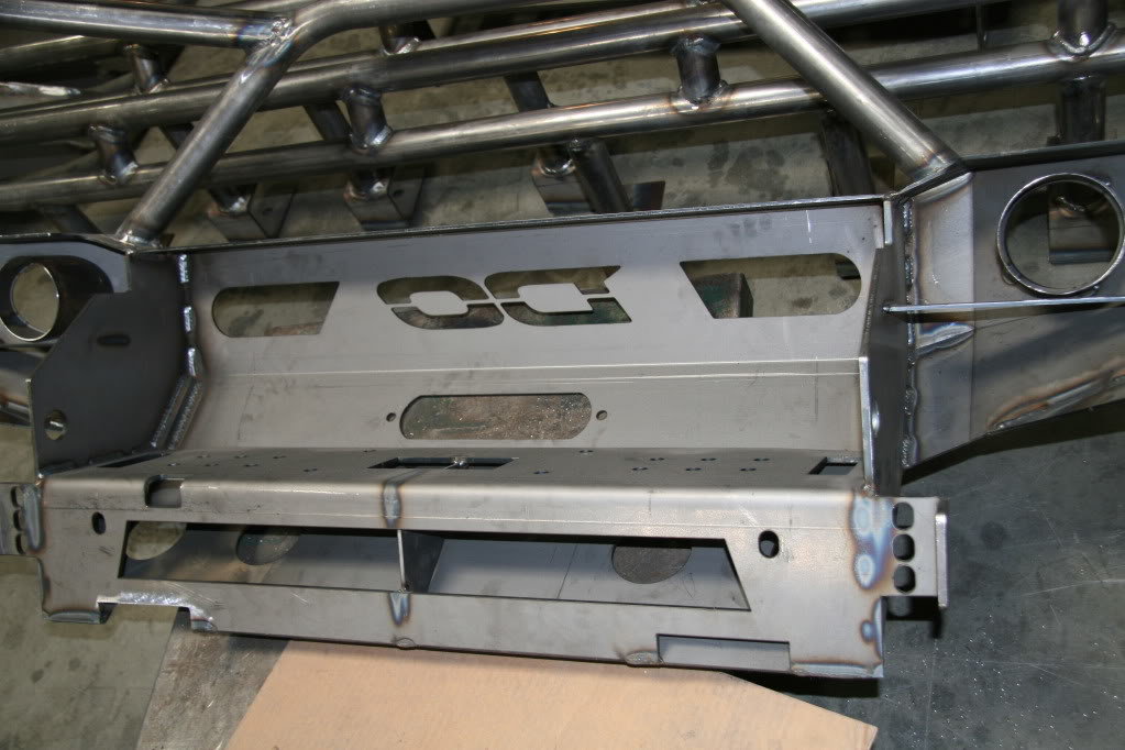 bumper001_aaa0a381b3b54b86e21e463f1224b89e46bbfb40.jpg