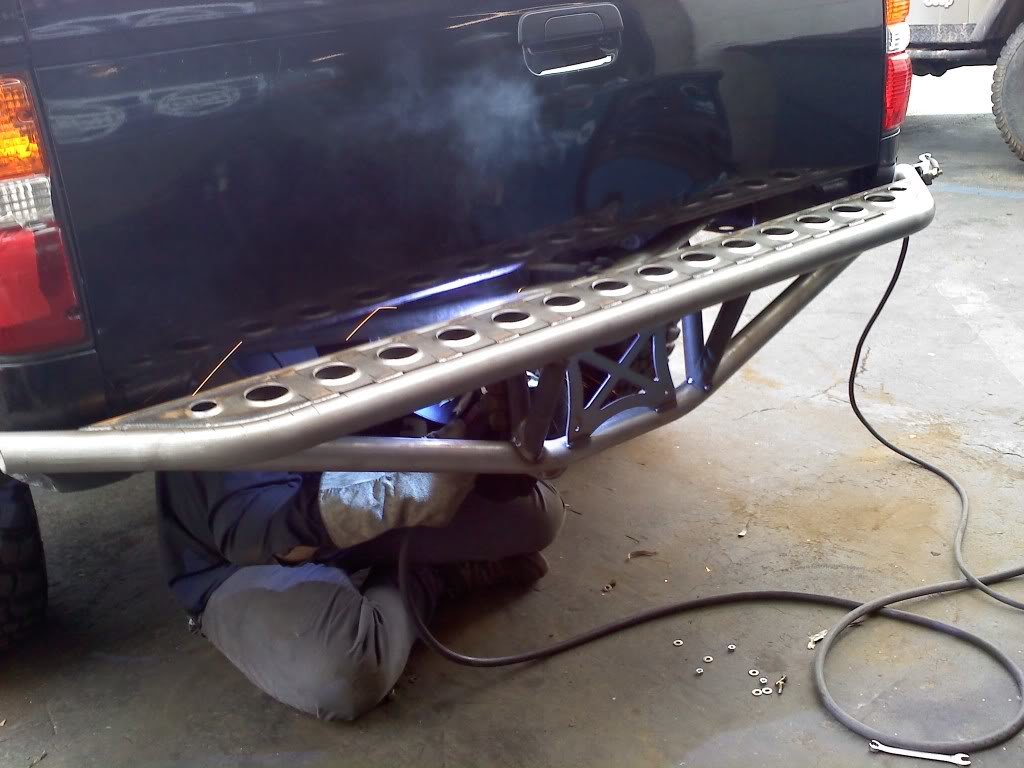 bumper4_8cc14cf5468b68b7807e34a2c630f9717e530e4f.jpg