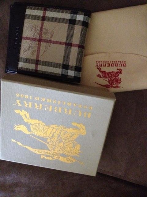 burberry_zps6dbaf4e4_fb7f6d519497e09482ac95e29fd1219157ce8c4b.jpg