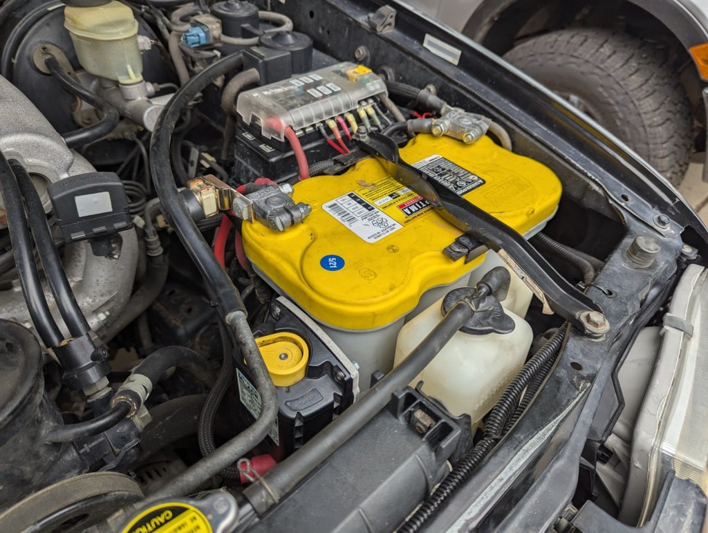 Burt Dual Battery Driver Side.jpg