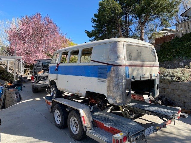 bus trailer.jpg