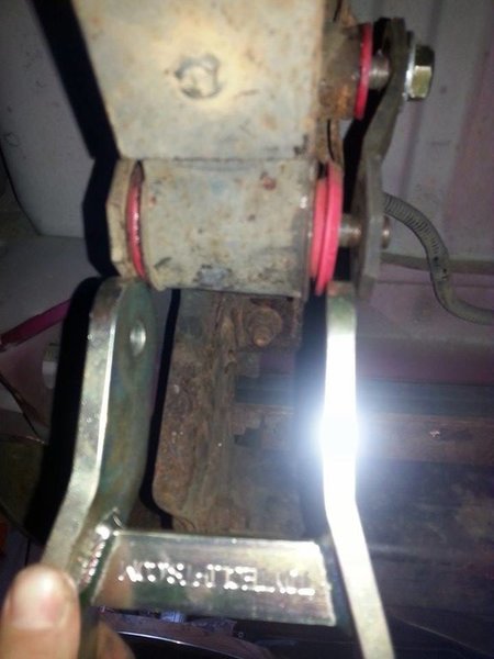 bushings1.jpg