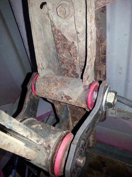 bushings2.jpg
