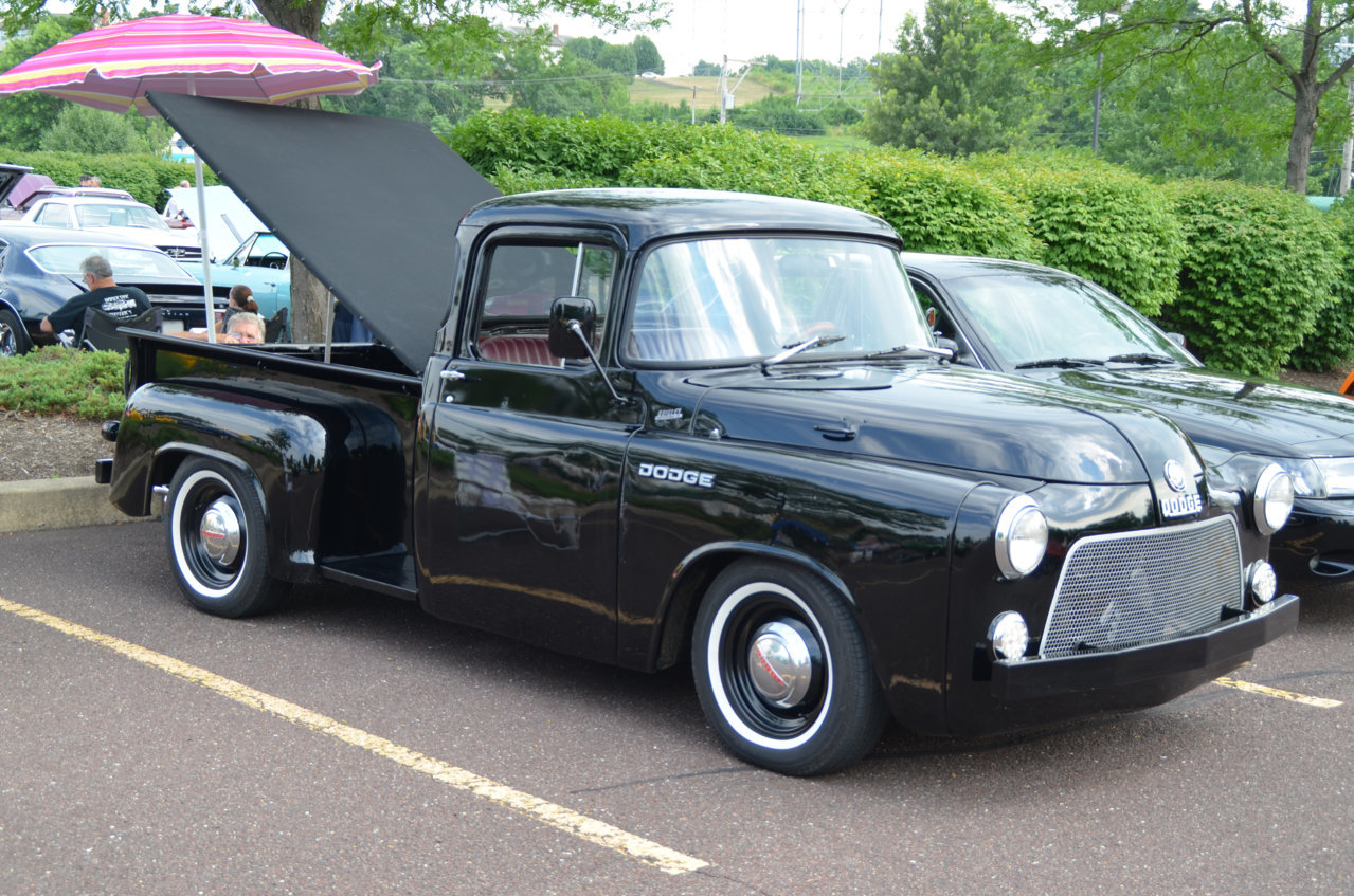 BuxMontStreetMachineAssociationCruiseNightsJuly12th2014 024.jpg