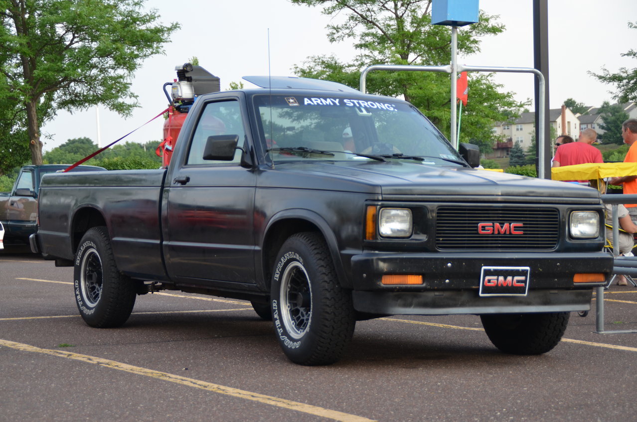 BuxMontStreetMachineAssociationCruiseNightsJuly12th2014 1272.jpg