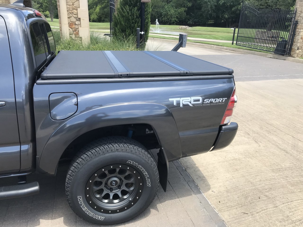 Lomax Professional Series Tonneau Cover | Tacoma World