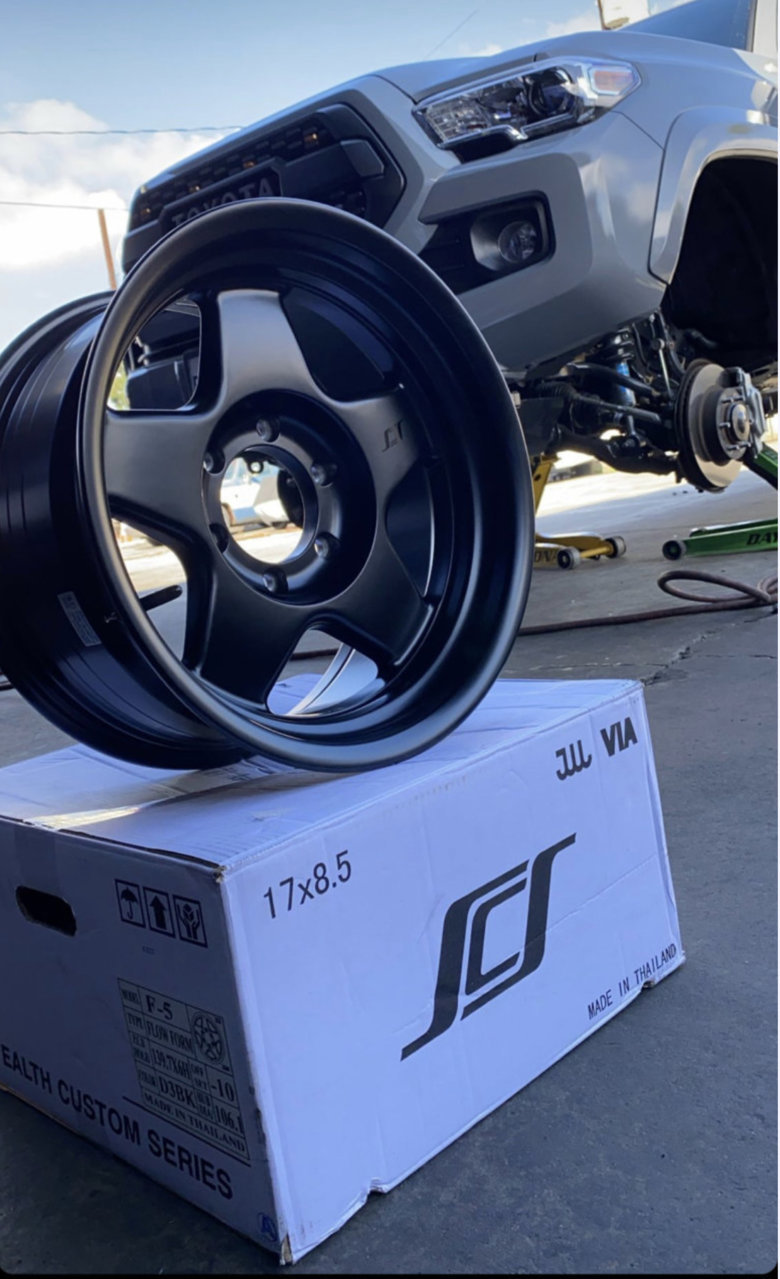C52ECF00-AA9E-4805-9FEB-49E3CF214EFD.jpg